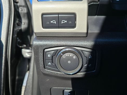 Used 2017 Ford F250 Lariat w/ Lariat Value Package AWD/4WD image 26