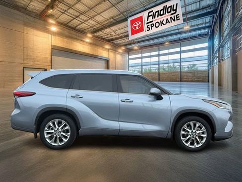 Certified 2022 Toyota Highlander Limited image 4