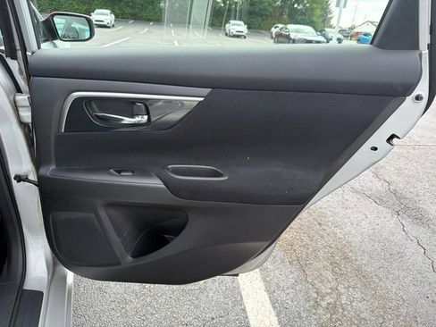 Used 2014 Nissan Altima 2.5 S FWD image 22