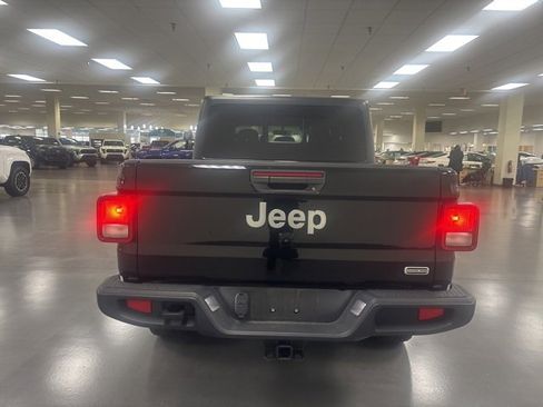 Used 2021 Jeep Gladiator Overland w/ Popular Equipment Package image 6