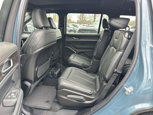 New 2026 Jeep Grand Cherokee L Limited w/ Limited Altitude Package image 31