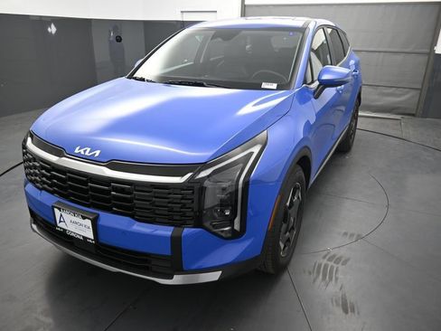 New 2026 Kia Sportage EX FWD image 8