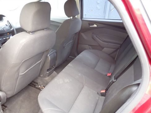 Used 2015 Ford Focus SE w/ SE Sport Package FWD image 28