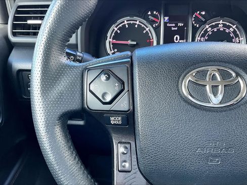 Used 2020 Toyota 4Runner 4WD image 24