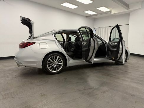 Used 2019 INFINITI Q50 Luxe w/ Essential Package (3.0T Luxe) AWD/4WD image 26