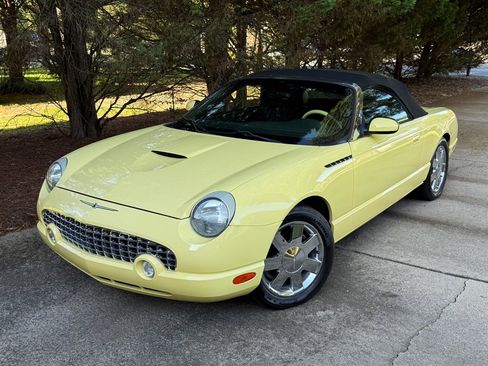 Used 2002 Ford Thunderbird image 10