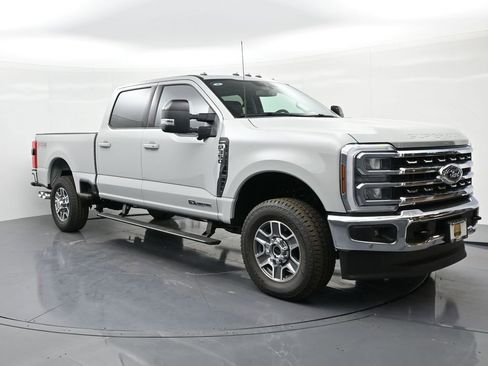 New 2025 Ford F350 Lariat w/ Lariat Ultimate Package image 4