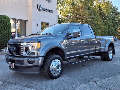 Used 2021 Ford F450 Platinum w/ FX4 Off-Road Package image 3