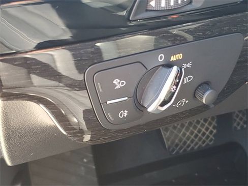 Used 2017 Audi Q7 3.0T Premium Plus image 26