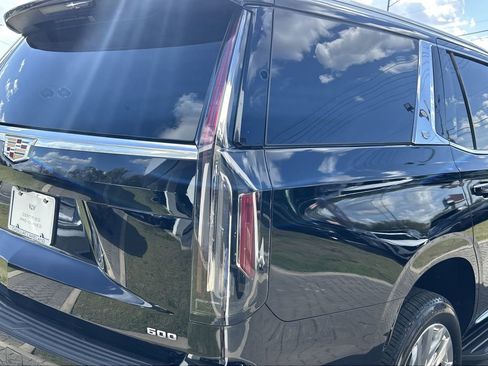 Certified 2023 Cadillac Escalade Premium Luxury image 8