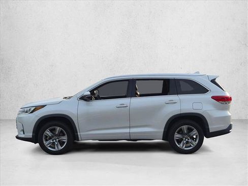 Used 2019 Toyota Highlander Limited FWD image 8
