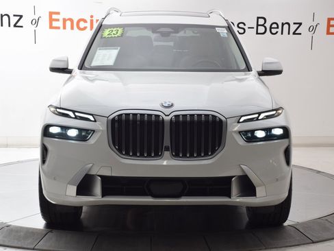 Used 2023 BMW X7 xDrive40i w/ Parking Assistance Package image 9