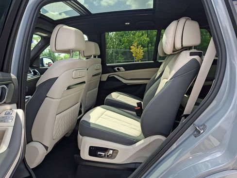 Used 2024 BMW X7 xDrive40i w/ Executive Package AWD/4WD image 14