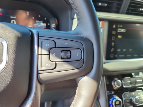 Used 2024 GMC Yukon Denali Ultimate image 25