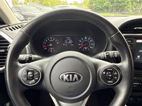Used 2020 Kia Soul GT-Line FWD image 23