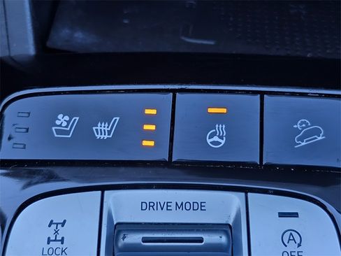 Certified 2023 Hyundai Tucson Limited w/ Winter Package image 35