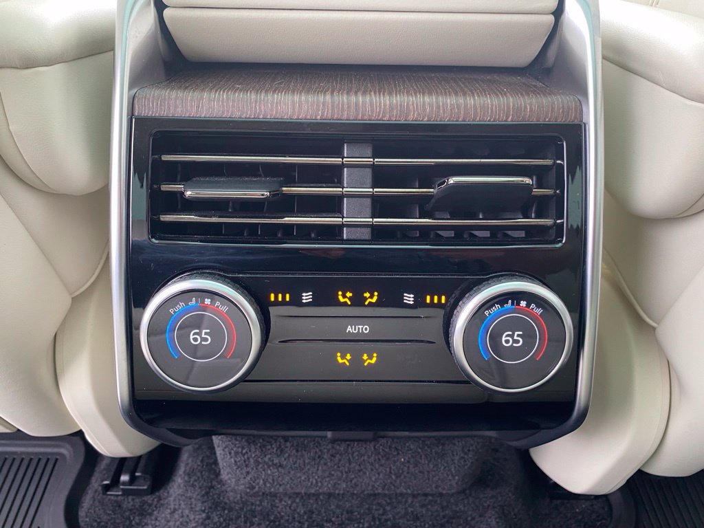 Used 2023 Land Rover Range Rover SE AWD/4WD image 47