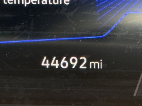 Used 2023 Volkswagen Tiguan SE image 13