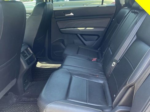 Certified 2022 Volkswagen Atlas Cross Sport SE AWD/4WD image 17