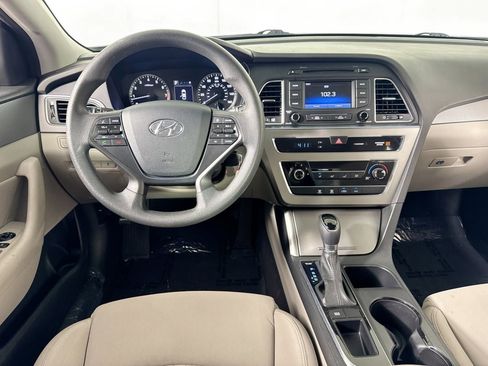 Used 2015 Hyundai Sonata SE w/ Option Group 09 image 21