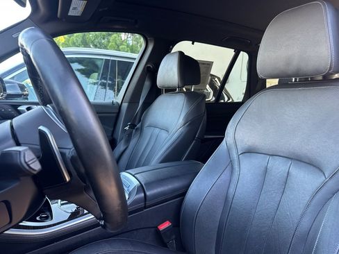 Used 2020 BMW X5 M50i AWD/4WD image 21