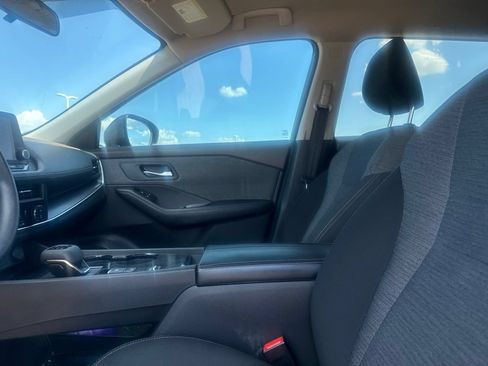 Used 2023 Nissan Rogue SV FWD image 38
