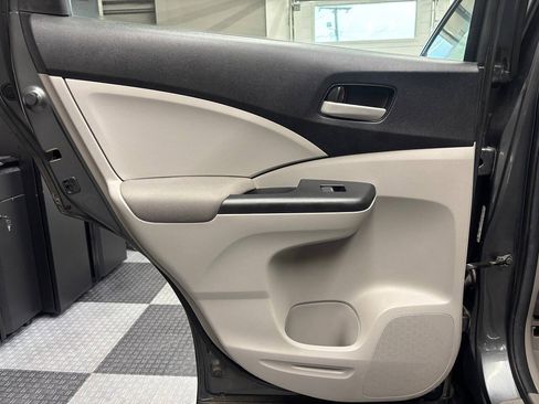 Used 2013 Honda CR-V LX image 17