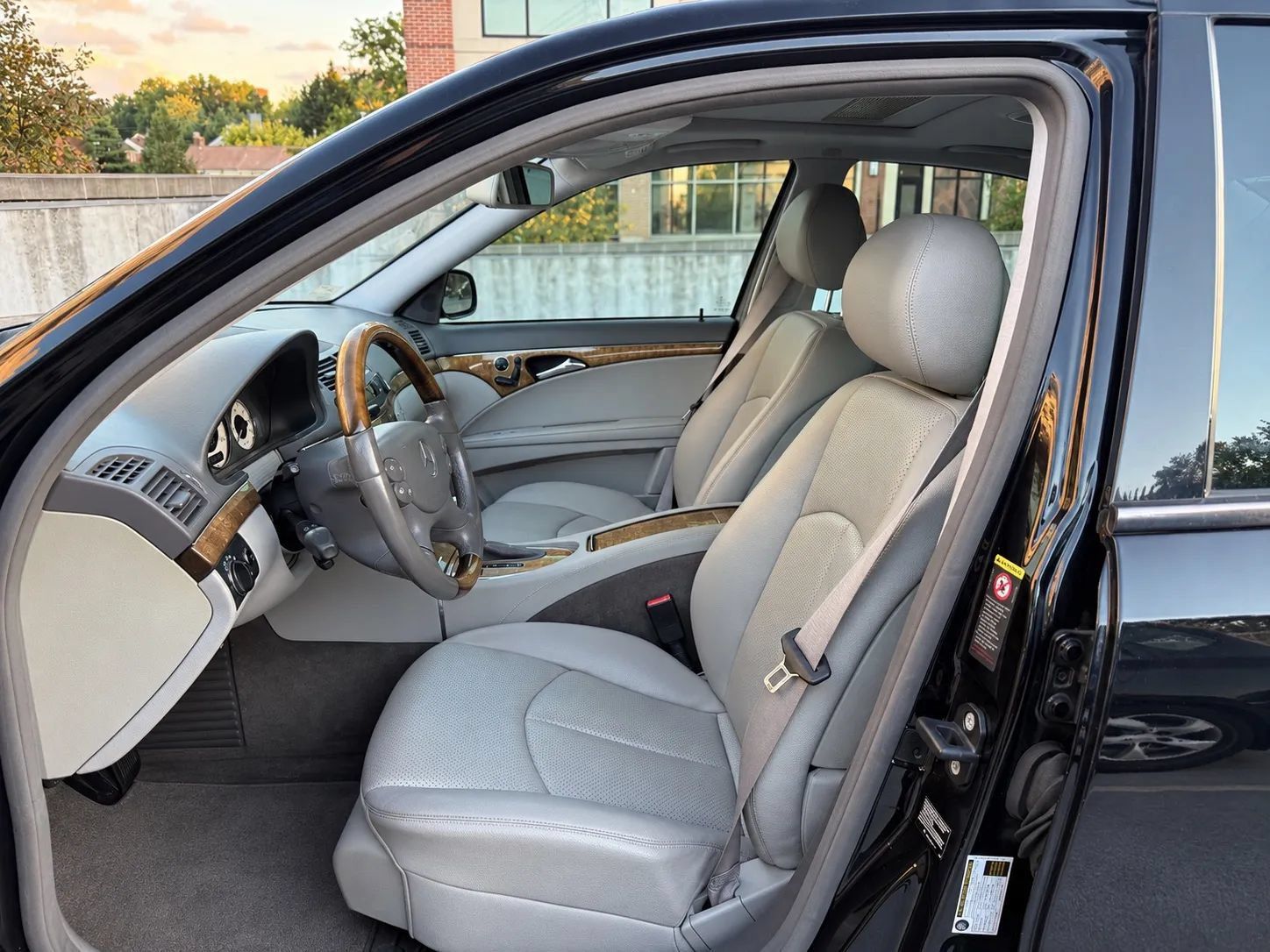 Used 2007 Mercedes-Benz E 350 Sedan image 10