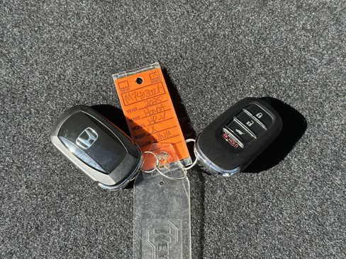 Used 2025 Honda HR-V LX image 25