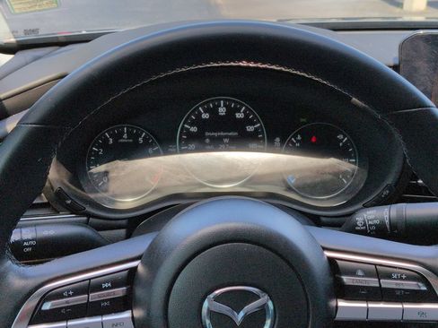 Used 2023 MAZDA MAZDA3 s FWD image 28