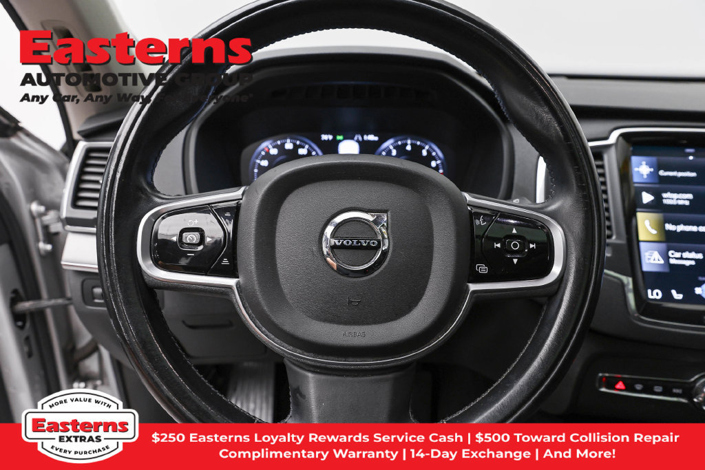 Used 2022 Volvo XC90 T5 Momentum AWD/4WD image 11