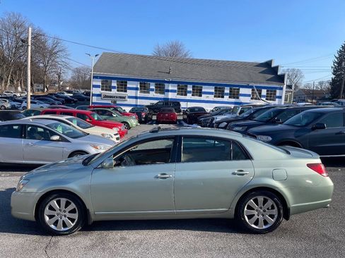 Used 2005 Toyota Avalon XLS image 3