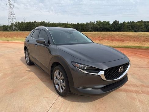 Used 2022 MAZDA CX-30 AWD 2.5 S w/ Premium Package image 3