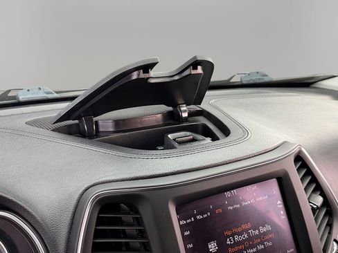 Used 2023 Jeep Cherokee Altitude Lux AWD/4WD image 21