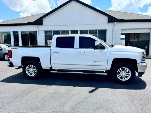 Used 2018 Chevrolet Silverado 1500 LTZ w/ LTZ Plus Package AWD/4WD image 4