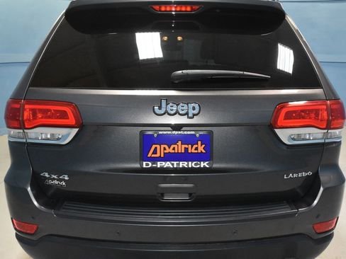 Used 2017 Jeep Grand Cherokee Laredo w/ Quick Order Package 23E AWD/4WD image 24
