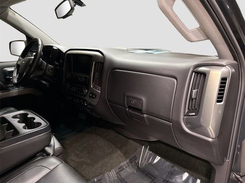 Used 2018 Chevrolet Silverado 1500 LT w/ All Star Edition image 28