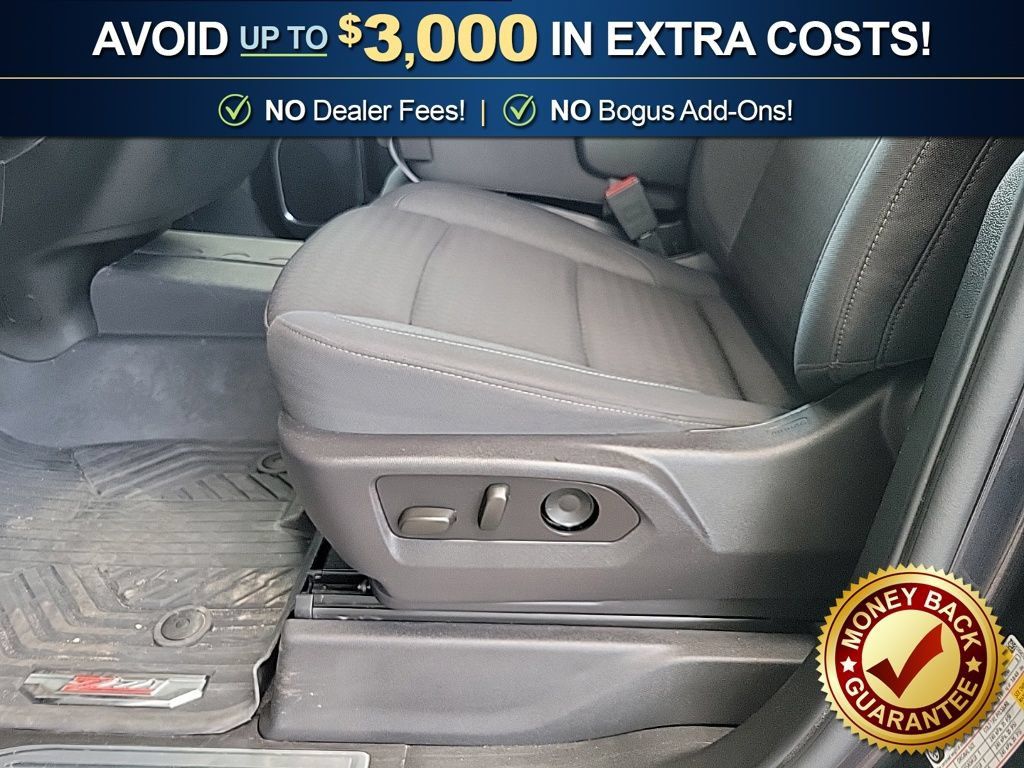 Used 2024 Chevrolet Silverado 1500 RST AWD/4WD image 16