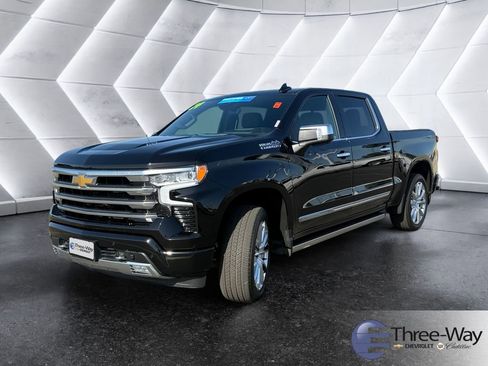 Used 2024 Chevrolet Silverado 1500 High Country image 1