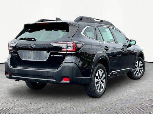 Used 2023 Subaru Outback AWD/4WD image 6