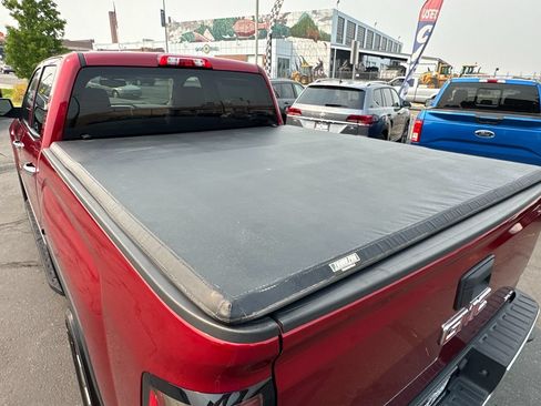 Used 2018 GMC Sierra 1500 SLT w/ SLT Premium Package AWD/4WD image 10