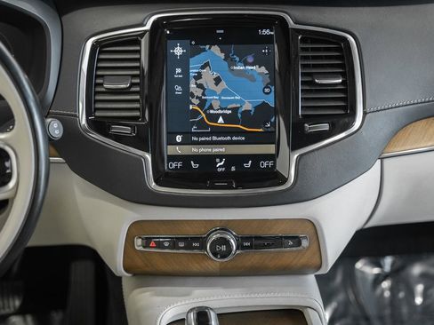 Used 2017 Volvo XC90 T8 Inscription w/ Luxury Package image 23