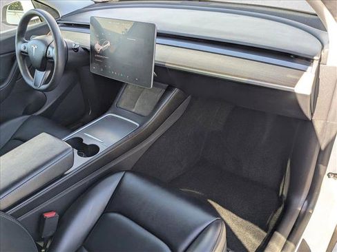 Used 2021 Tesla Model Y Long Range image 21