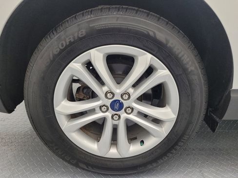 Used 2019 Ford Edge SEL w/ Equipment Group 201A AWD/4WD image 31