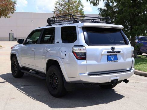 Used 2023 Toyota 4Runner SR5 Premium w/ Moonroof Package RWD image 4