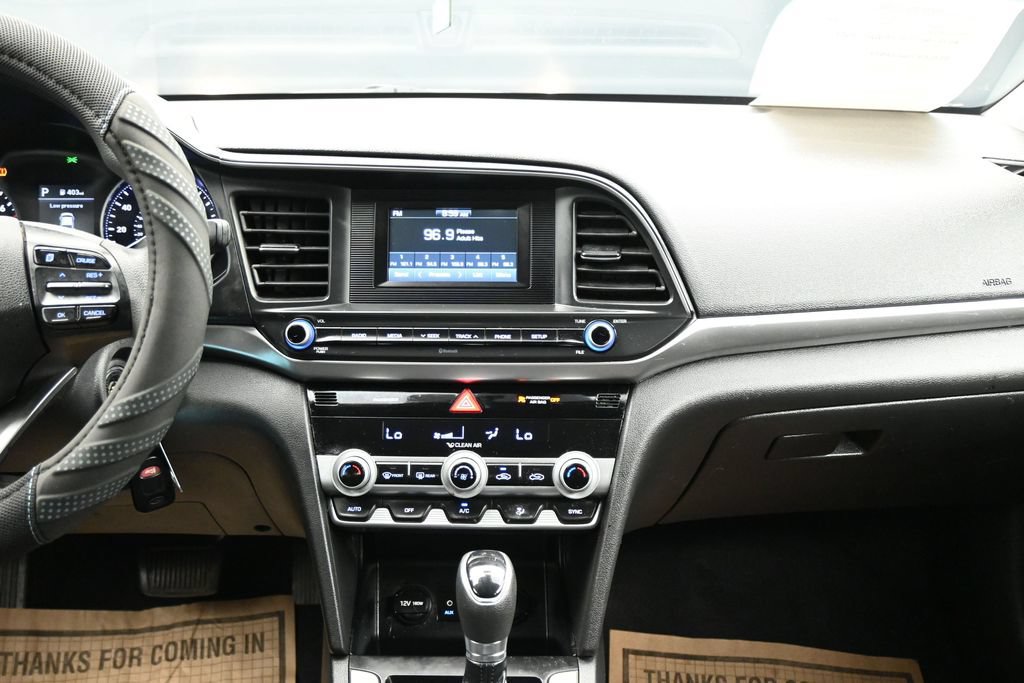 Used 2020 Hyundai Elantra SE w/ Cargo Package (C1) FWD image 18
