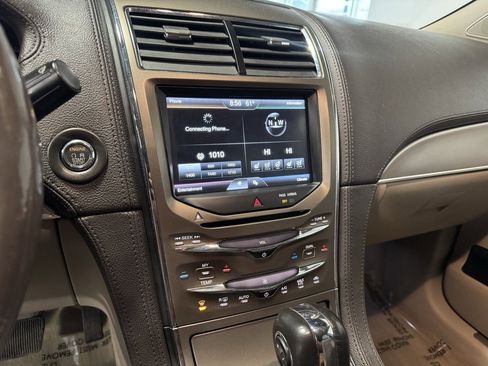 Used 2011 Lincoln MKX AWD w/ 101A Rapid Spec Order Code image 10