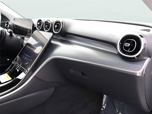 Used 2025 Mercedes-Benz C 300 4MATIC Sedan image 11