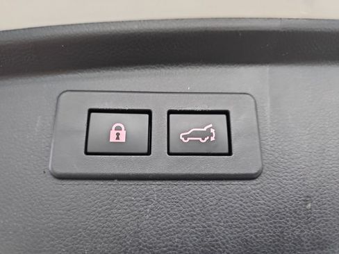 Used 2020 Subaru Outback Touring XT AWD/4WD image 16