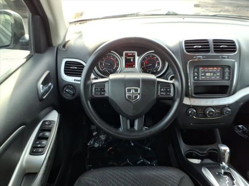 Used 2020 Dodge Journey SE w/ Blacktop Package image 10